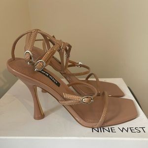 NEW Size 6.5 Nine West Heels